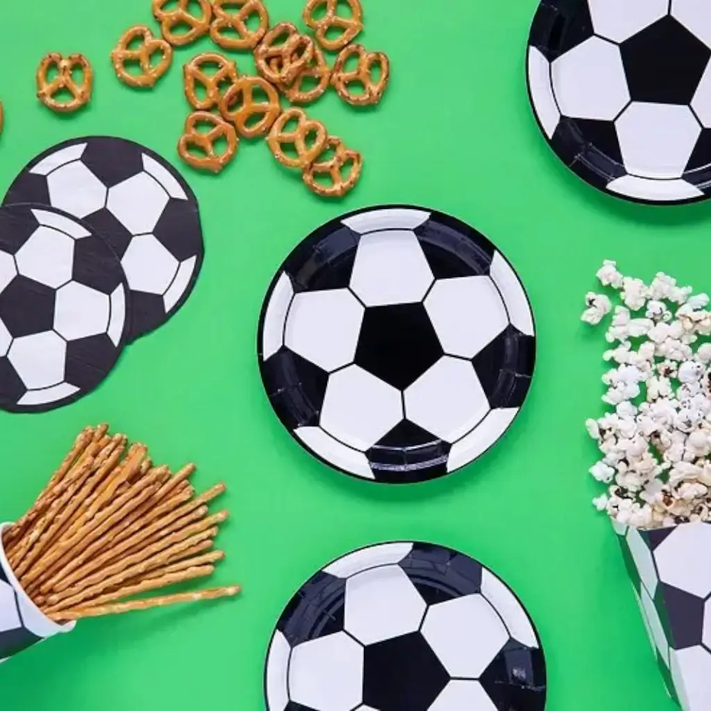 Rond papieren bord Voetbal ø18cm (Set van 6)