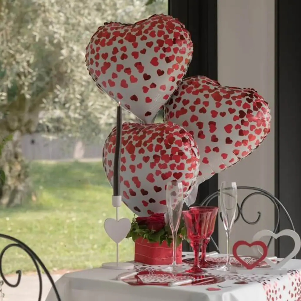 Valentijnsballon met hartjes