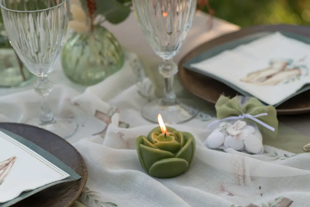 Gesneden roos bloem kaars - Olijf