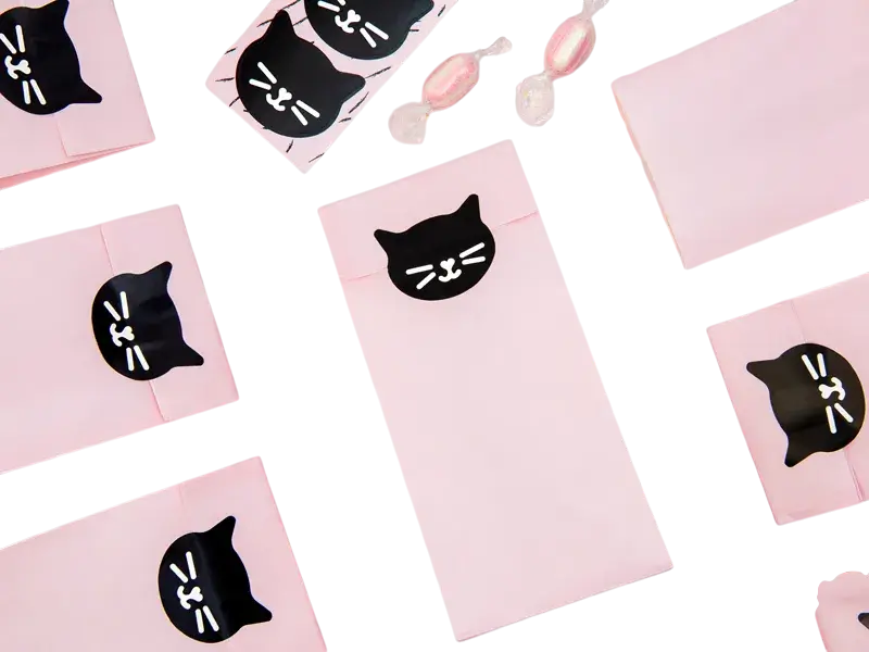 6 zakjes roze kattensnoepjes