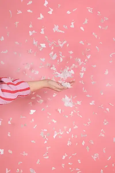 Confetti kanon met witte vlinders 20 cm