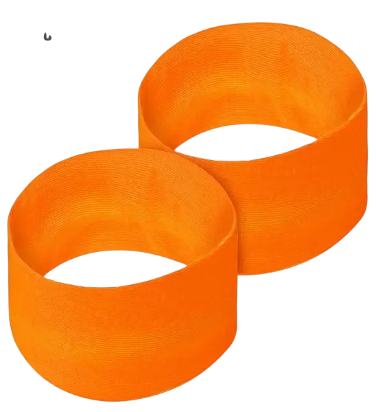 Paar fluorescerende oranje manchetten