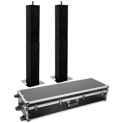 Set van 2 uitschuifbare totems (106 tot 195 cm) met zwarte lycra-bekleding en flightcase – Plugger