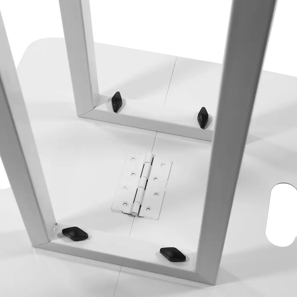 Set van 2 uitschuifbare totems (106 tot 195 cm) met witte lycra-bekleding en flightcase – Plugger