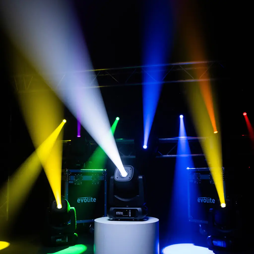 LED-spotarmatuur 200 W met hoge lichtopbrengst, gobo’s en gemotoriseerde focus – Evolite